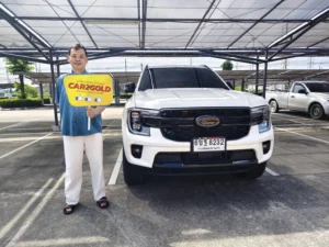 ภาพทีมงาน Car2gold ลงพื้นที่ตรวจสภาพและรับซื้อกระบะ 4 ประตู Ford Ranger ถึงหน้าไซต์งาน ตีราคาตรงไปตรงมา