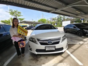 รับซื้อรถ Toyota Camry Hybrid มือสอง จบไว สำหรับคนต้องการขายรถประหยัดพลังงาน
