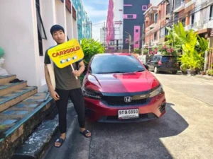 บรรยากาศส่งมอบรถ Honda City มือสอง ลูกค้ายิ้มรับเงินเต็มจำนวน ไม่มีหักค่าธรรมเนียม